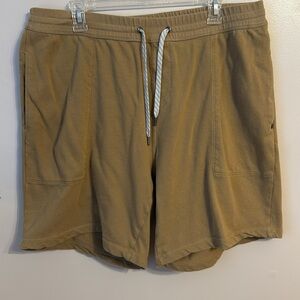 Vuori Vital Shorts Wheat Color Men's Size XXL